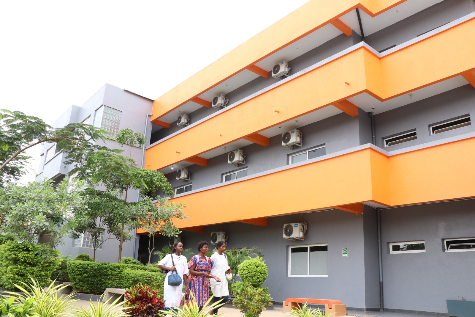 Infraestrutura Moderna ao Serviço da Educação e da Saúde