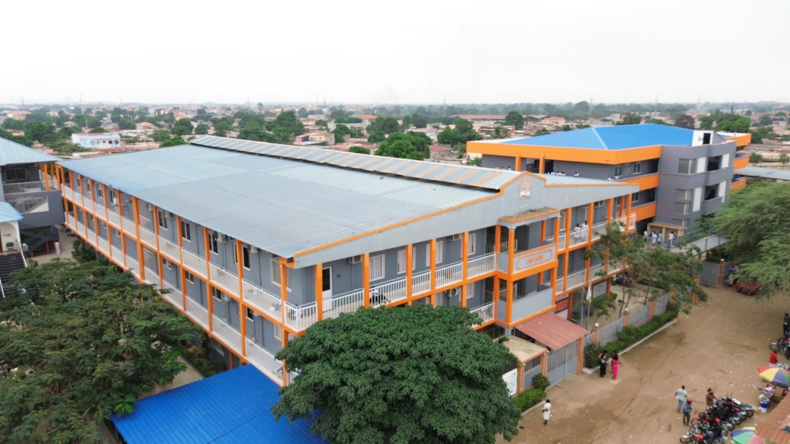 Infraestrutura Moderna ao Serviço da Educação e da Saúde
