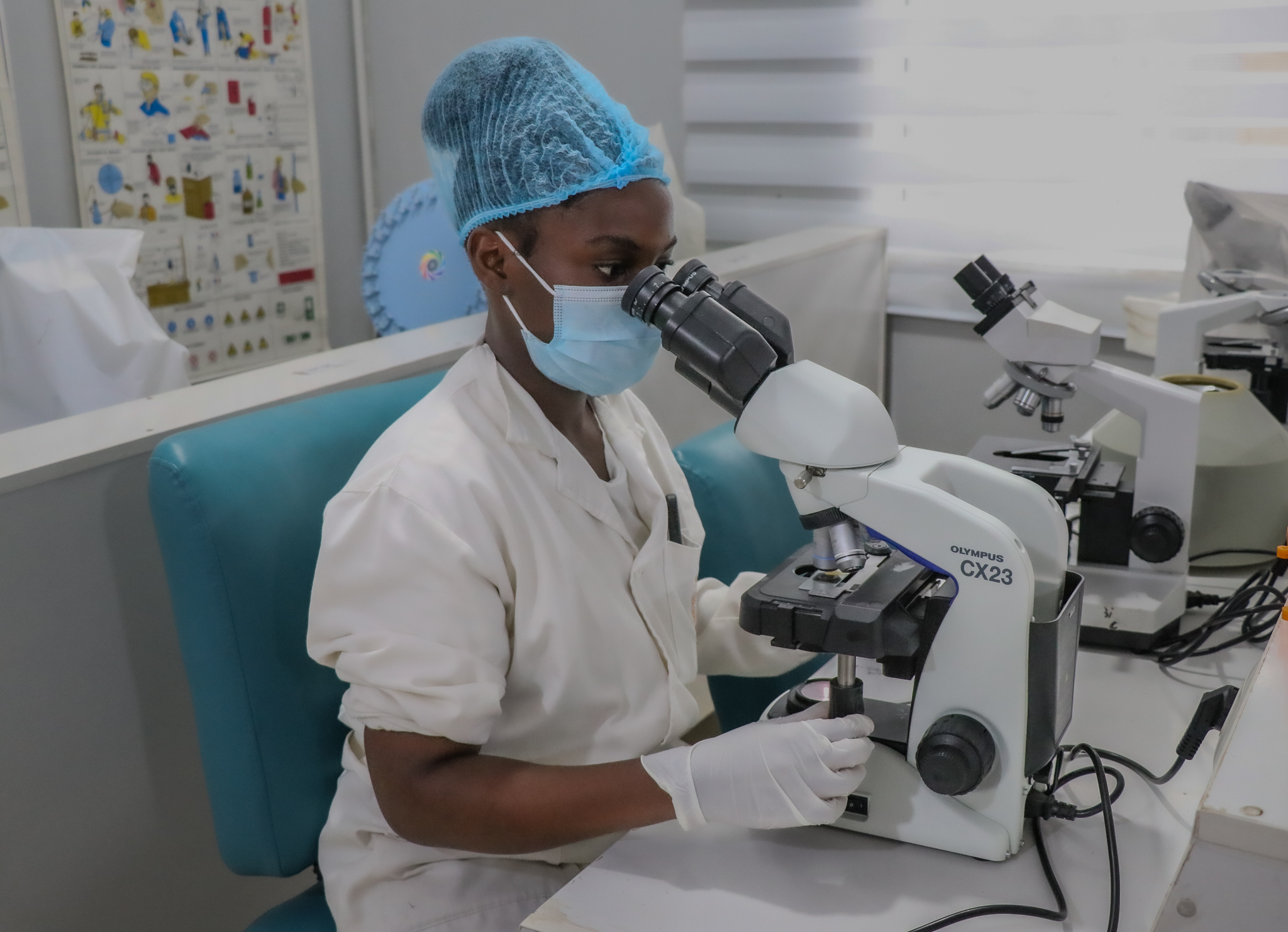 Excelência Científica e Precisão Diagnóstica no Laboratório de Microscopia